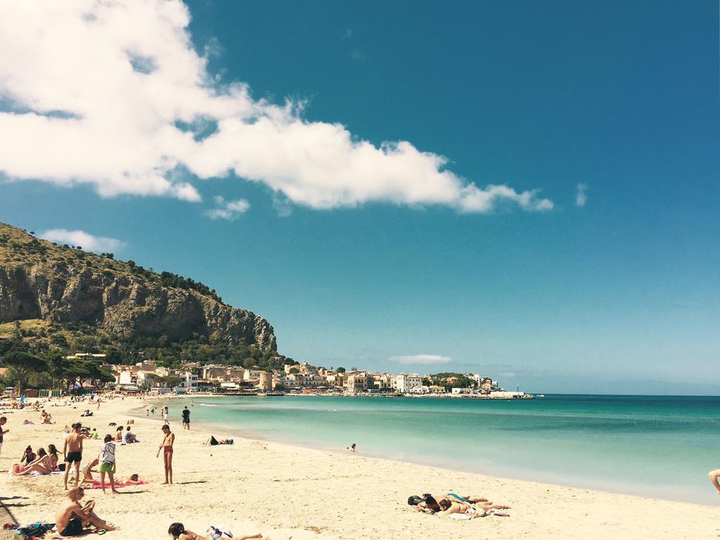 Appartamento La sirena sul mare di Mondello Esterno foto